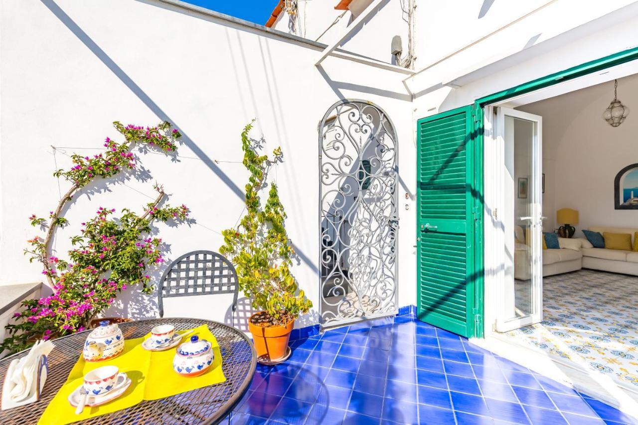 Capri Turquoise By Napoliapartments Экстерьер фото