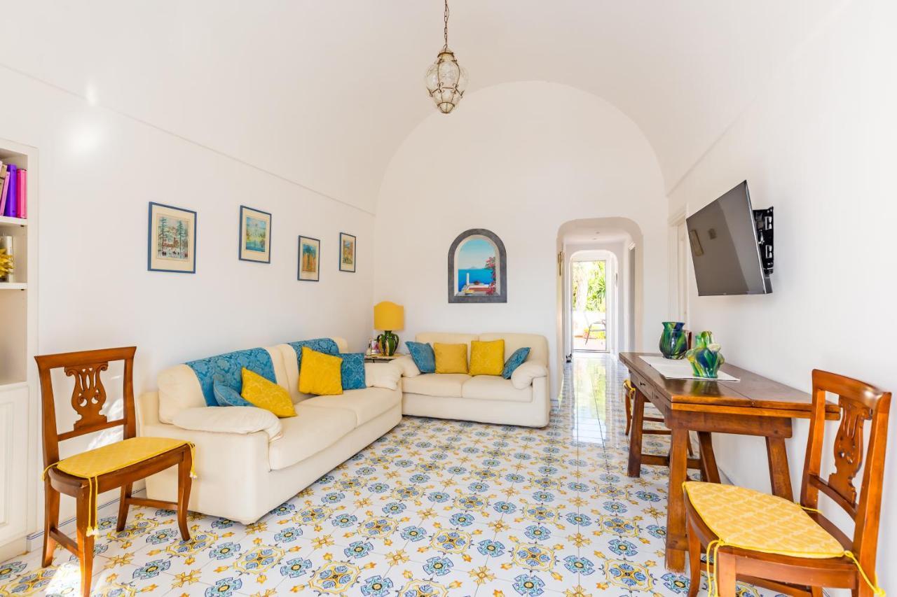 Capri Turquoise By Napoliapartments Экстерьер фото