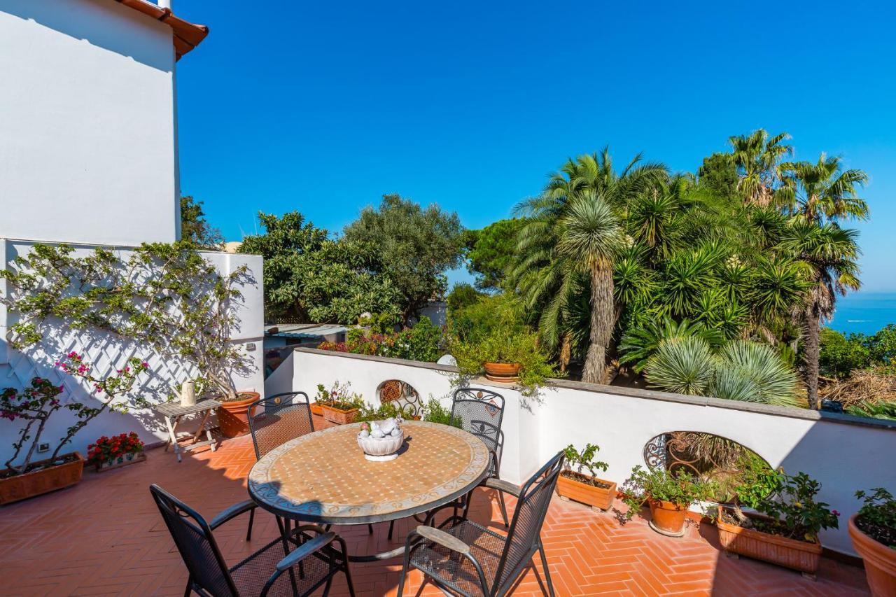 Capri Turquoise By Napoliapartments Экстерьер фото